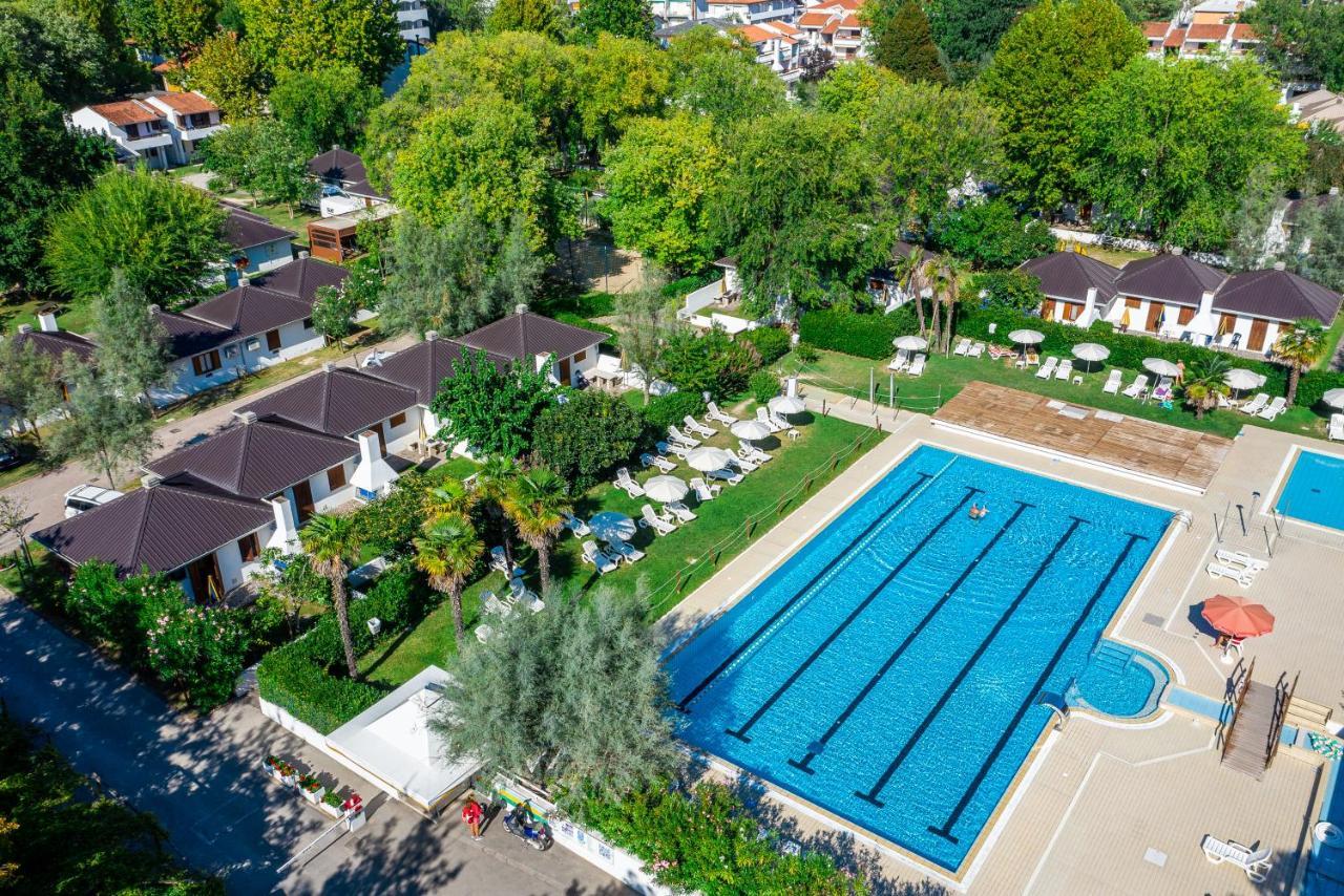Villaggio Los Nidos Lignano Sabbiadoro Bagian luar foto