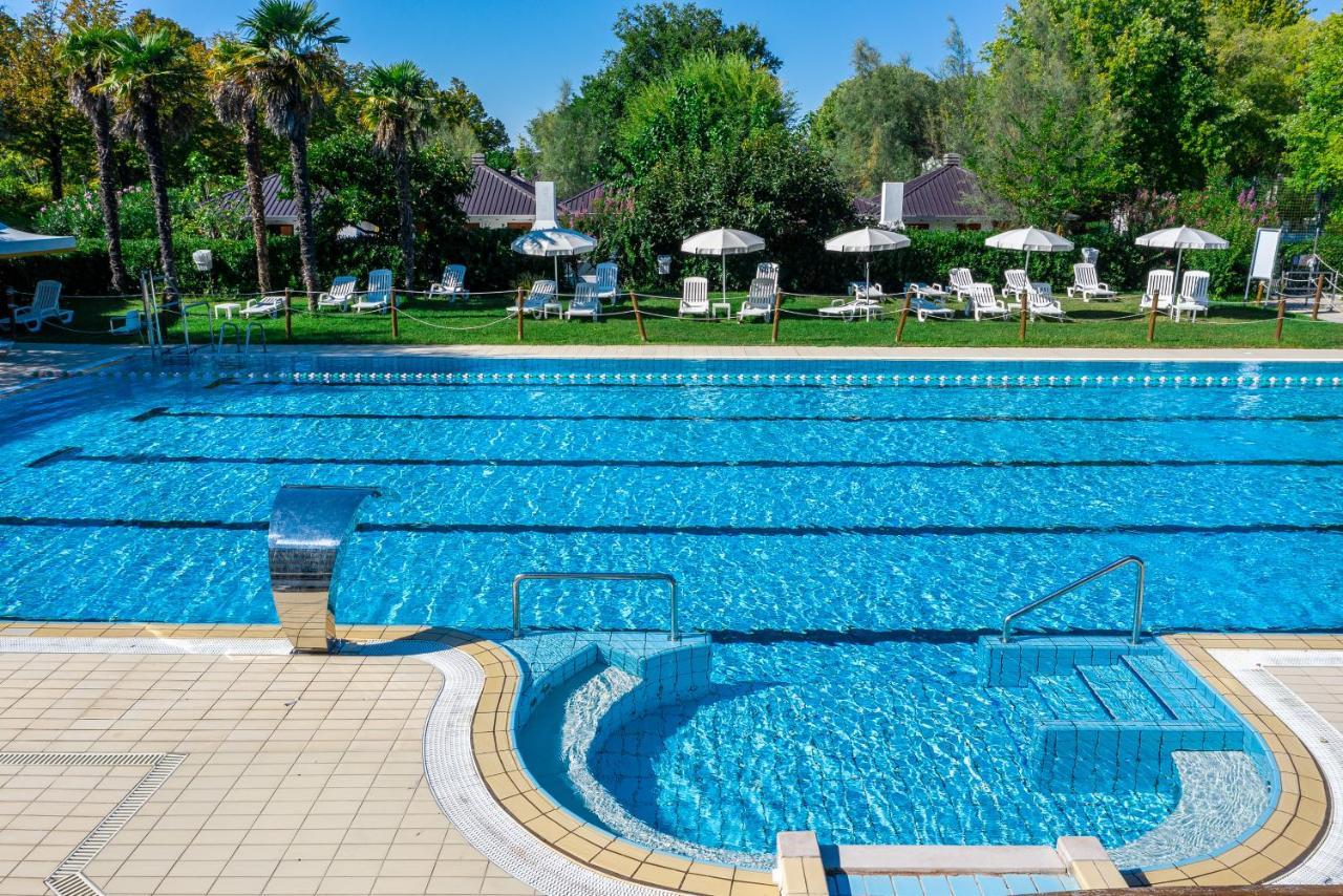 Villaggio Los Nidos Lignano Sabbiadoro Bagian luar foto