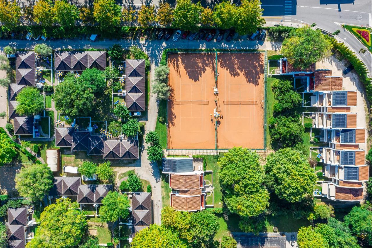 Villaggio Los Nidos Lignano Sabbiadoro Bagian luar foto