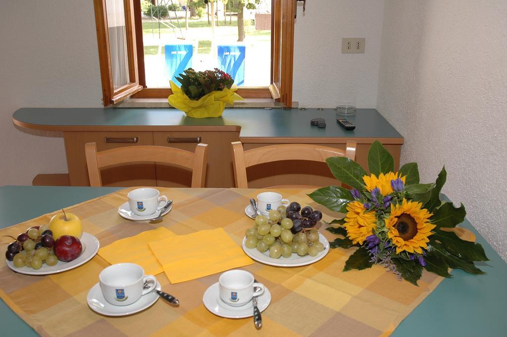 Villaggio Los Nidos Lignano Sabbiadoro Ruang foto