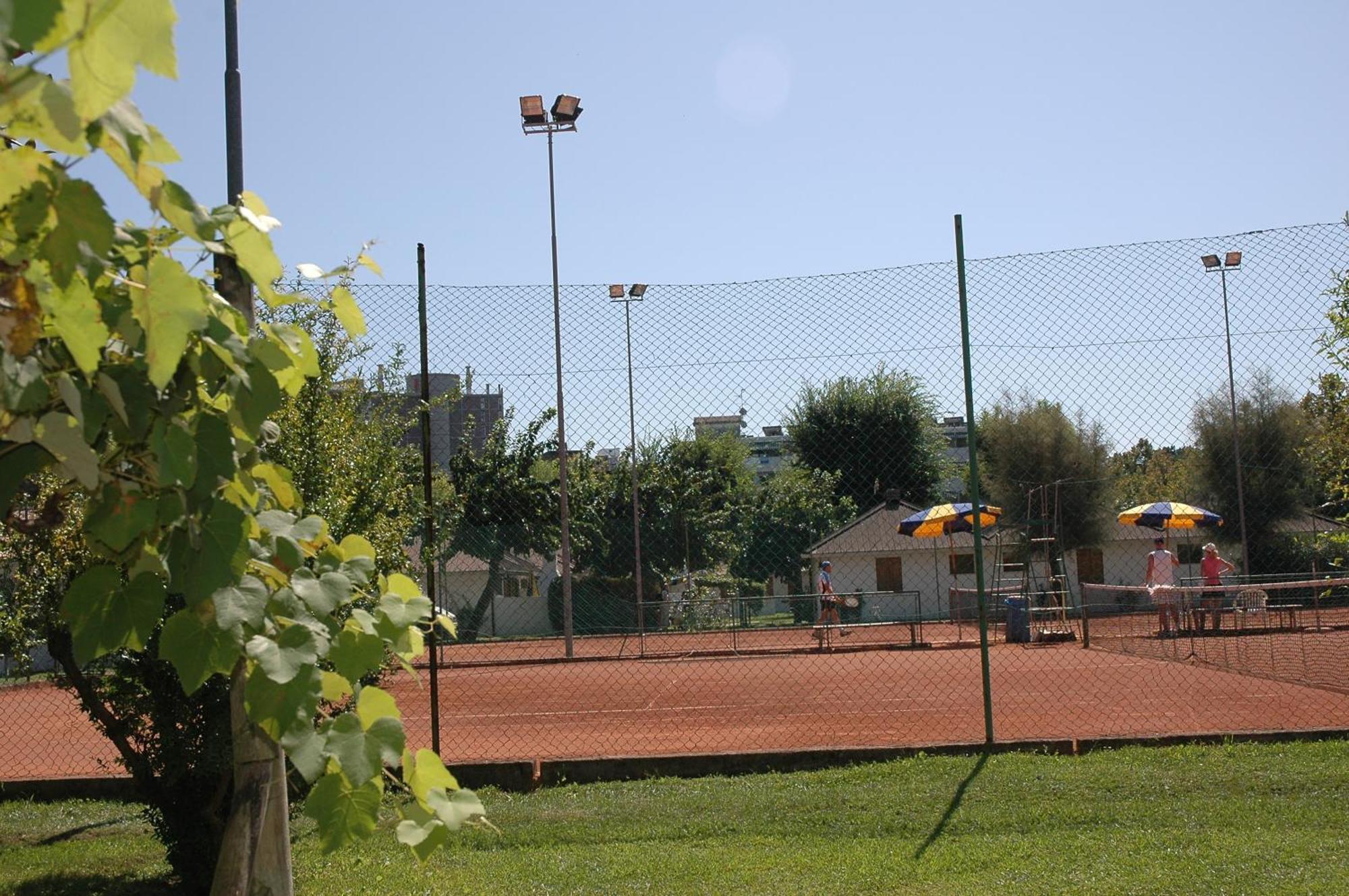 Villaggio Los Nidos Lignano Sabbiadoro Bagian luar foto