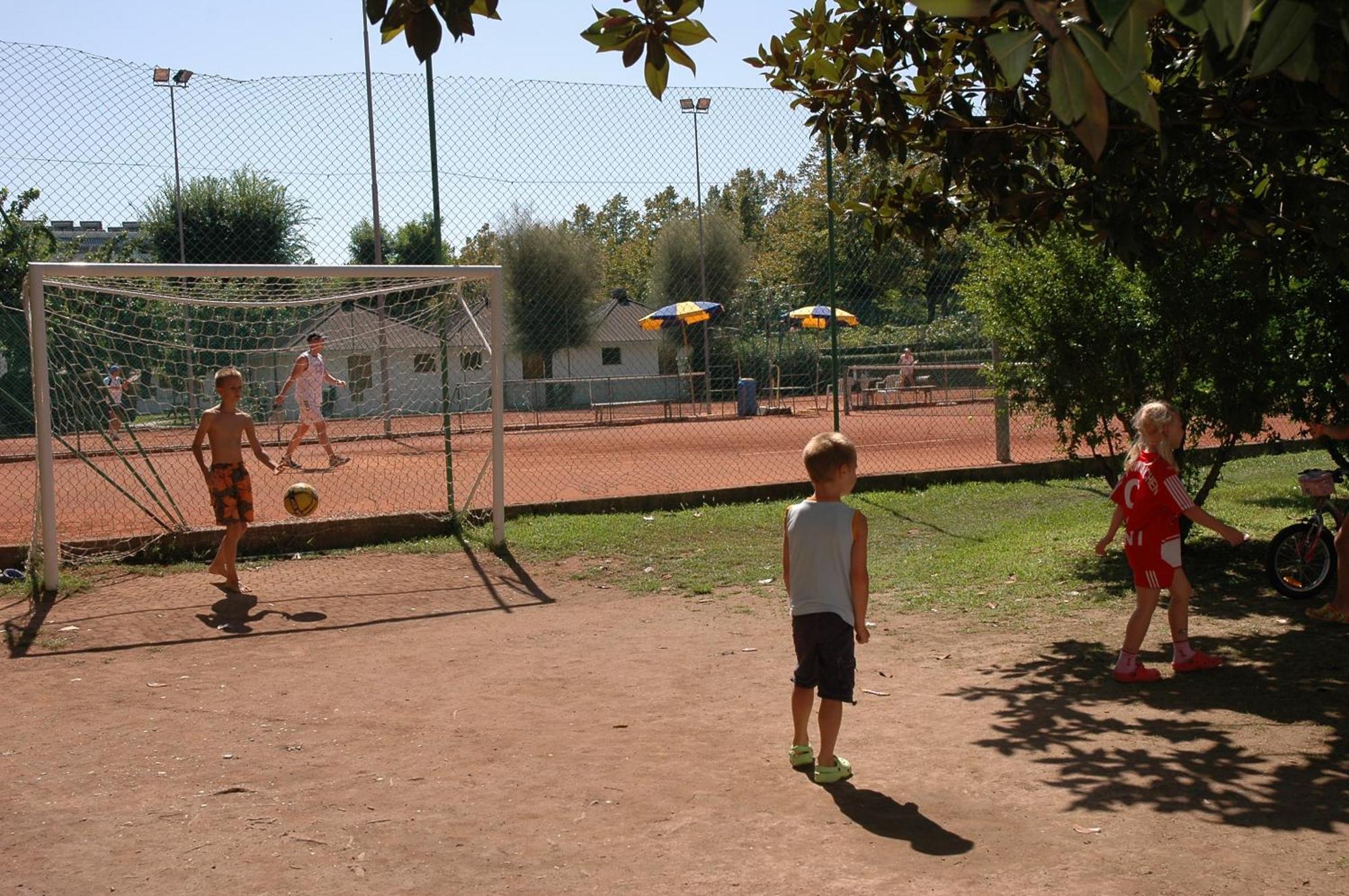 Villaggio Los Nidos Lignano Sabbiadoro Bagian luar foto