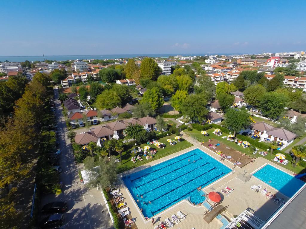 Villaggio Los Nidos Lignano Sabbiadoro Bagian luar foto
